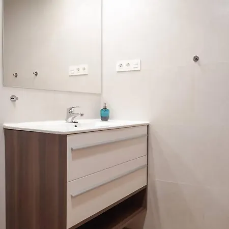 Avg Begona 4 Centro Χιχόν